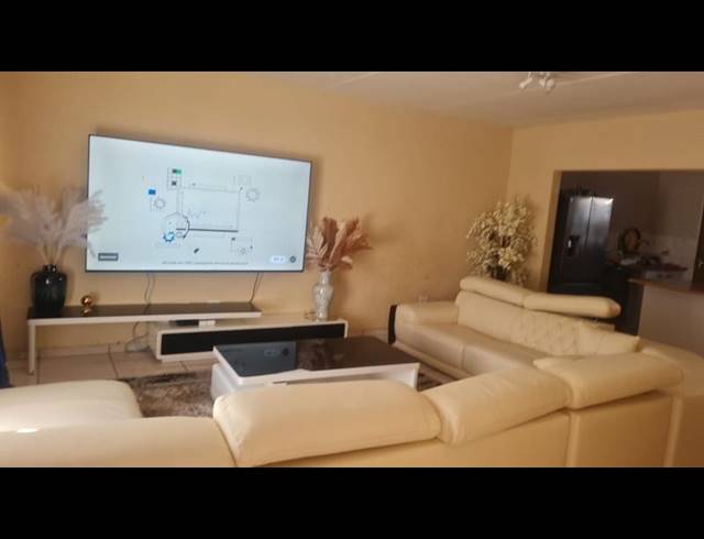 3 BEDROOM TOWNHOUSE FOR SALE IN BEDFORD GARDENS